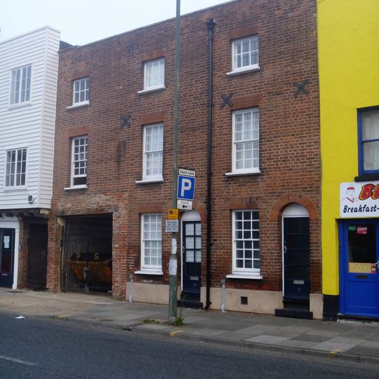 10 and 11, North Lane