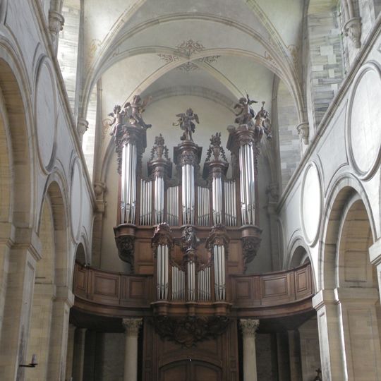 Pipe organ in Juaye-Mondaye