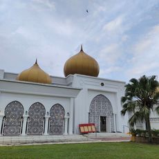 Seri Menanti Royal Mausoleum