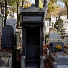 Grave of Cheuvreux