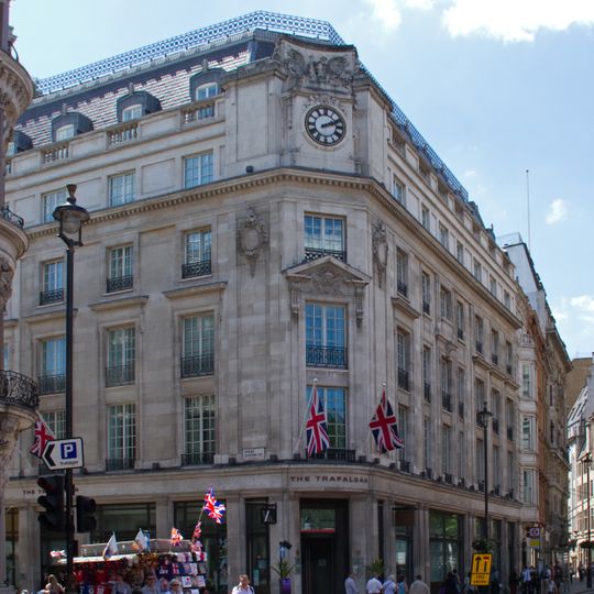 The Trafalgar St. James London, Curio Collection by Hilton