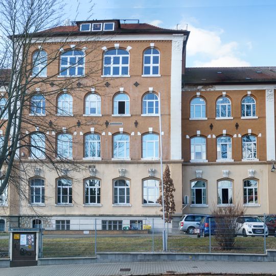 Schulgebäude Geschwister-Scholl-Straße 4