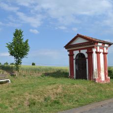 Kaplička u silnice z Lounek do Černěvsi