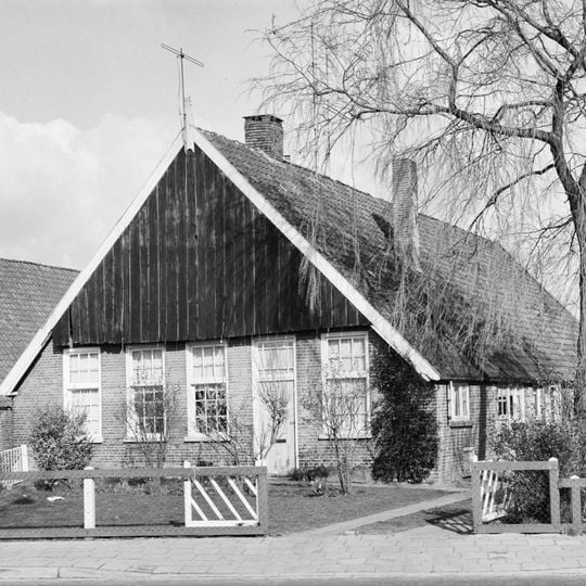 Oosteinde 325, Vriezenveen