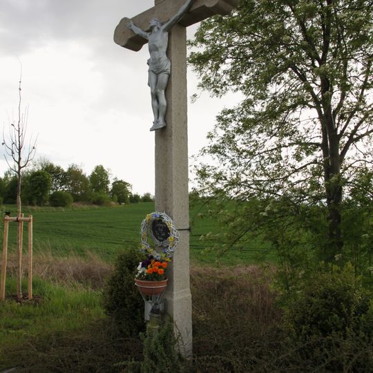 Kříž v Adamovské ulici