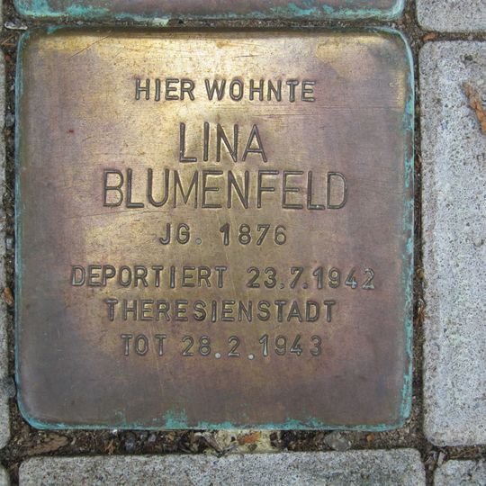 Stolperstein en memoria de Lina Blumenfeld