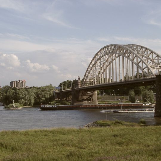 Waalbrug