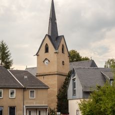 Kirche Dorfstraße 10