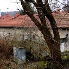 Magazyn (z domem mieszkalnym)