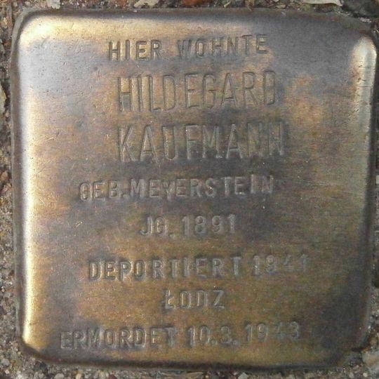 Stolperstein en memoria de Hildegard Kaufmann