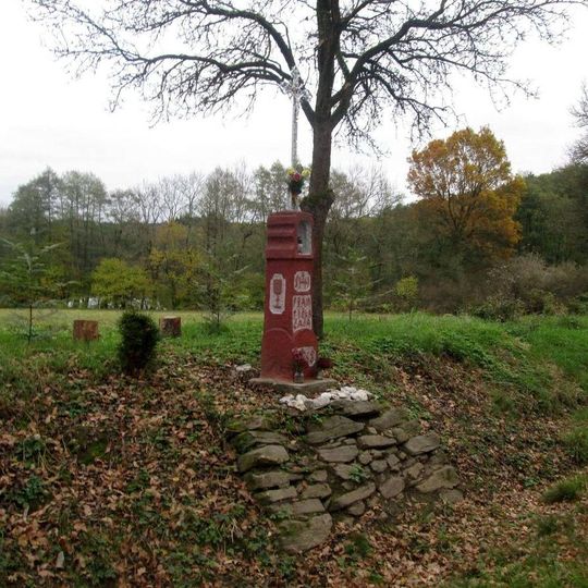 Kříž severně od Kotouně u Spáleného rybníka