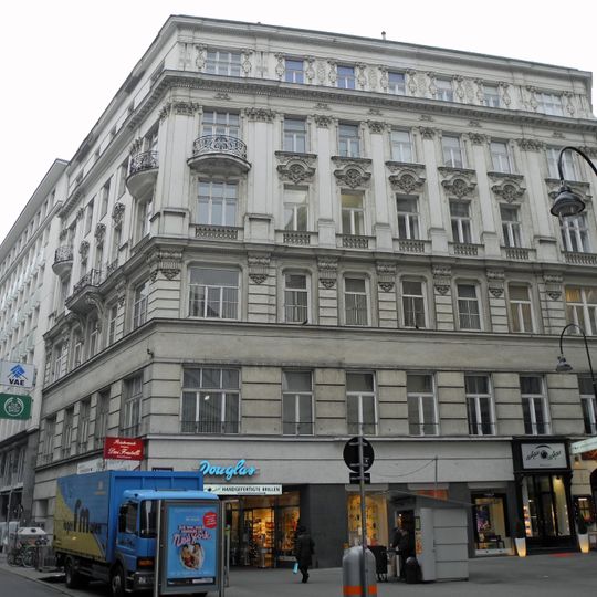 Wohn- und Geschäftshaus