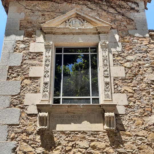 Finestra de la capella dels Àngels del Mirador