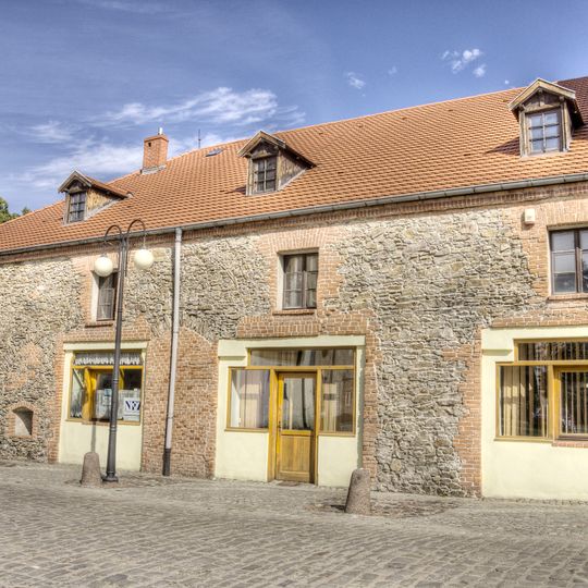 Klasztor ob. dom parafialny