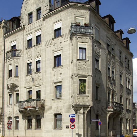 Zähstraße 4