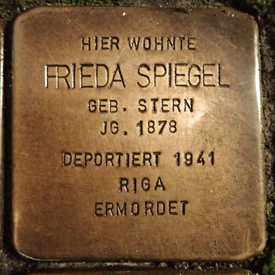 Stolperstein en memoria de Frieda Spiegel