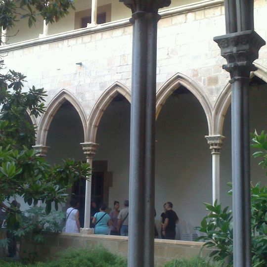 Claustre del Convent de Santa Maria de Montsió