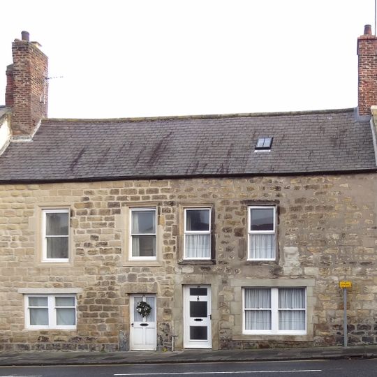 25 And 26, Castle Street