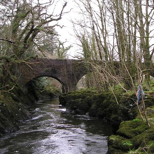 Pont Henllan, including walled approaches..