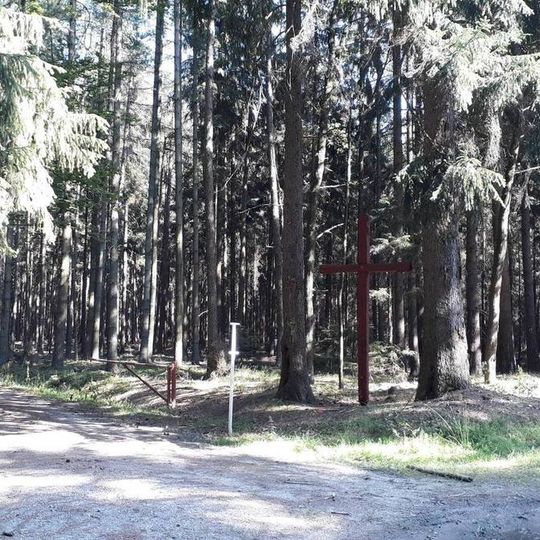 Červený kříž východně od Blaničky