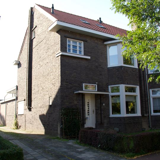 Prins de Lignestraat 13, Geleen