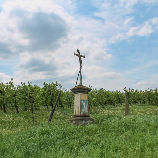 Kříž v Kozově u polní cesty