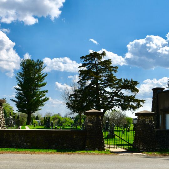 Woodlawn Cemetery Gates and Shelter