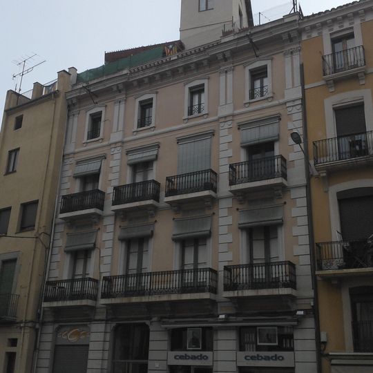 Building in rambla de les Davallades, 10