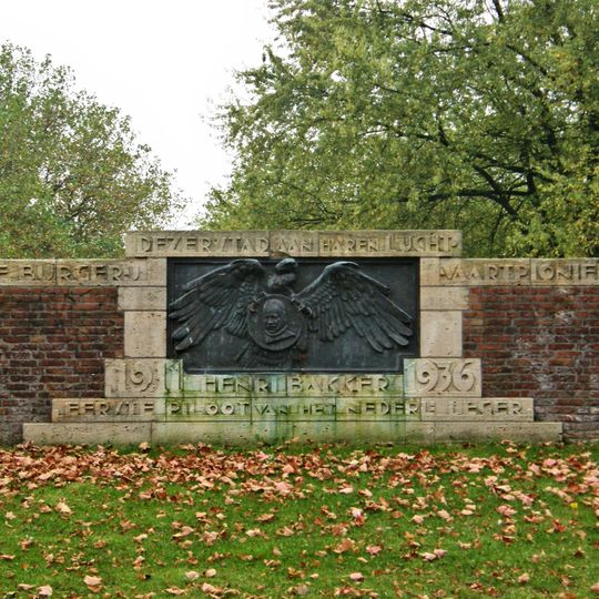 Monument voor Henri Bakker
