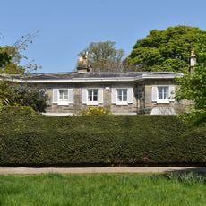 5 And 6, Calverley Park