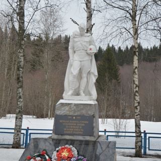 Братская могила советских воинов, погибших в боях с фашистскими захватчиками (Рускеала)