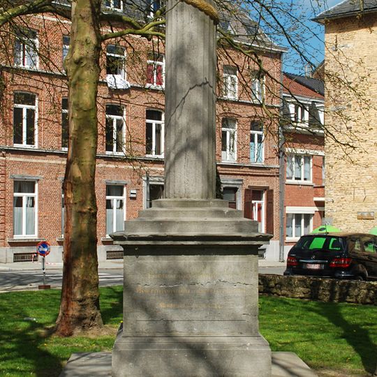 Colonne aux volontaires de 1830