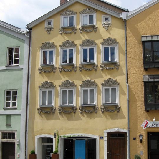 Luitpoldstraße 11