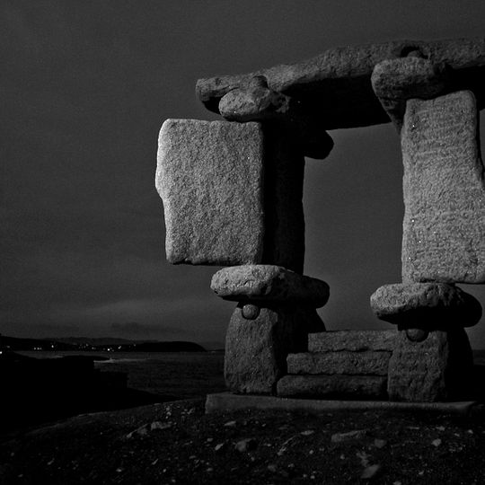 Fiestra aberta ó mar