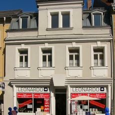 Wohn- und Geschäftshaus