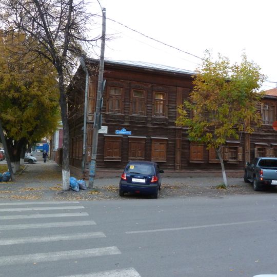 Dzerzhinskogo Street 36 / Volodarskogo Street 29
