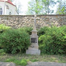 Kříž u kostela sv. Martina v Třešti