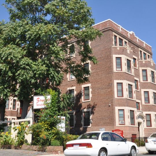 Evans Court Apartment Building
