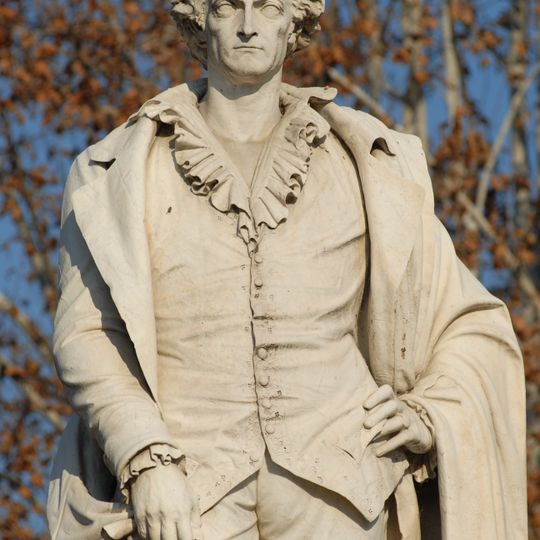 Monumento a Vittorio Alfieri