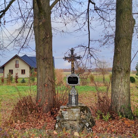 Kříž na severozápadním okraji vsi