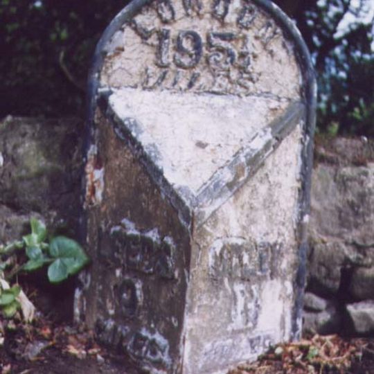Milestone, Leeds Road, W of bend where Old Pool Bank Road joins at tollhouse