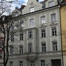 Franz-Joseph-Straße 42