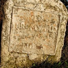 Milestone, Little Common