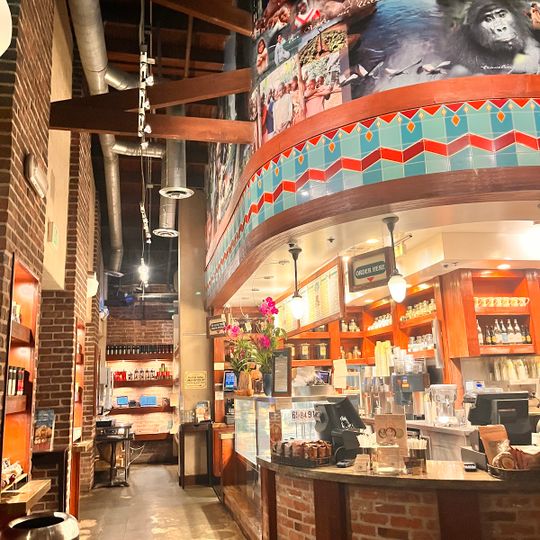 Urth Cafe
