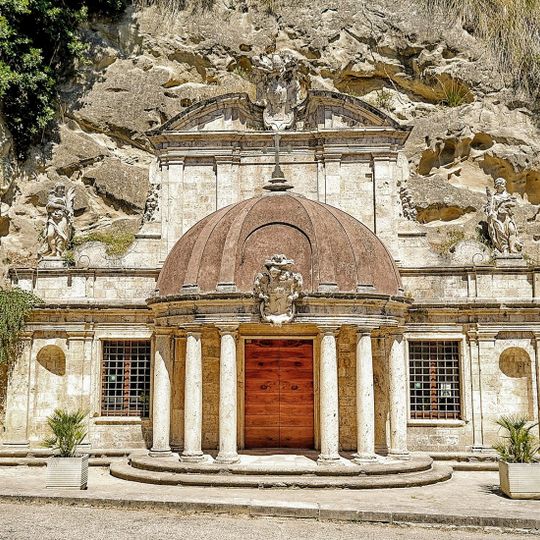 Via Sant'Emidio alle Grotte