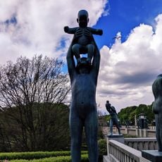 Statue