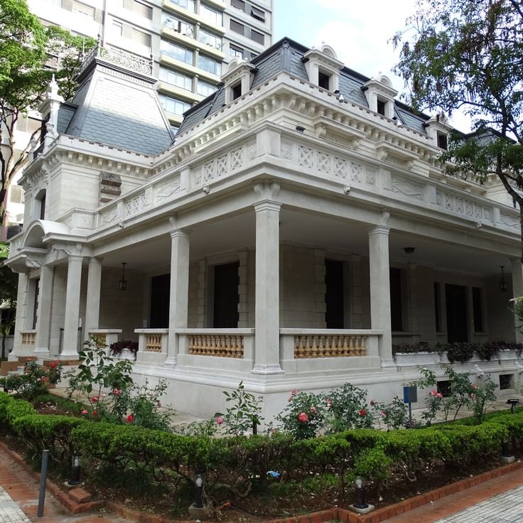 House of Roses