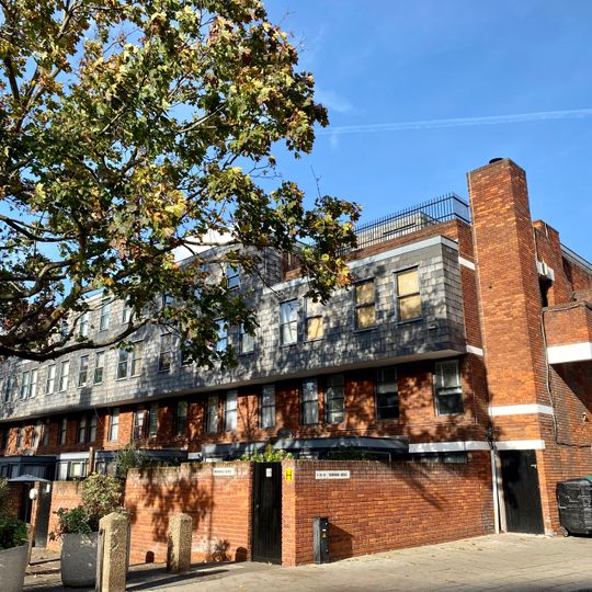 Thorndike House Lillington Gardens Estate With Attached Walls And Steps