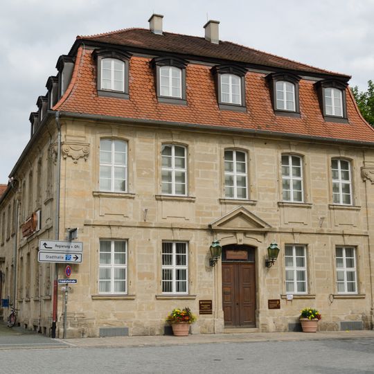 Wohn- und Geschäftshaus