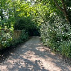 Chemin dans le Bas des Clos